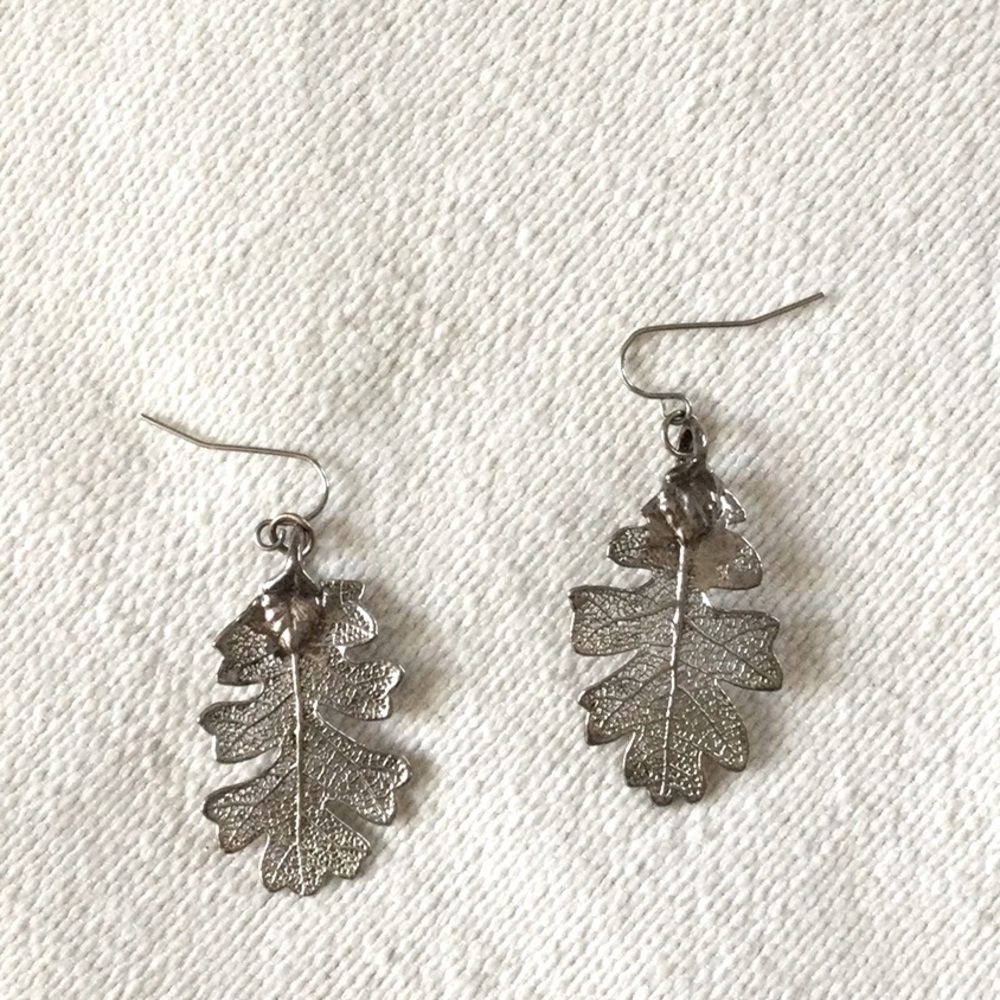 Dainty oak leaf earrings